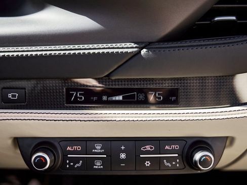 Used 2022 Ferrari F8 Tributo image 72