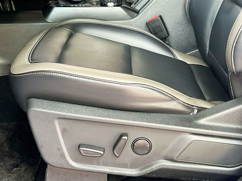 Used 2025 Ford Bronco Outer Banks AWD/4WD image 20