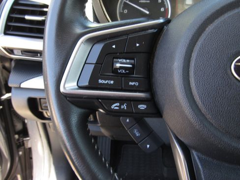 Used 2020 Subaru Forester Limited AWD/4WD image 23