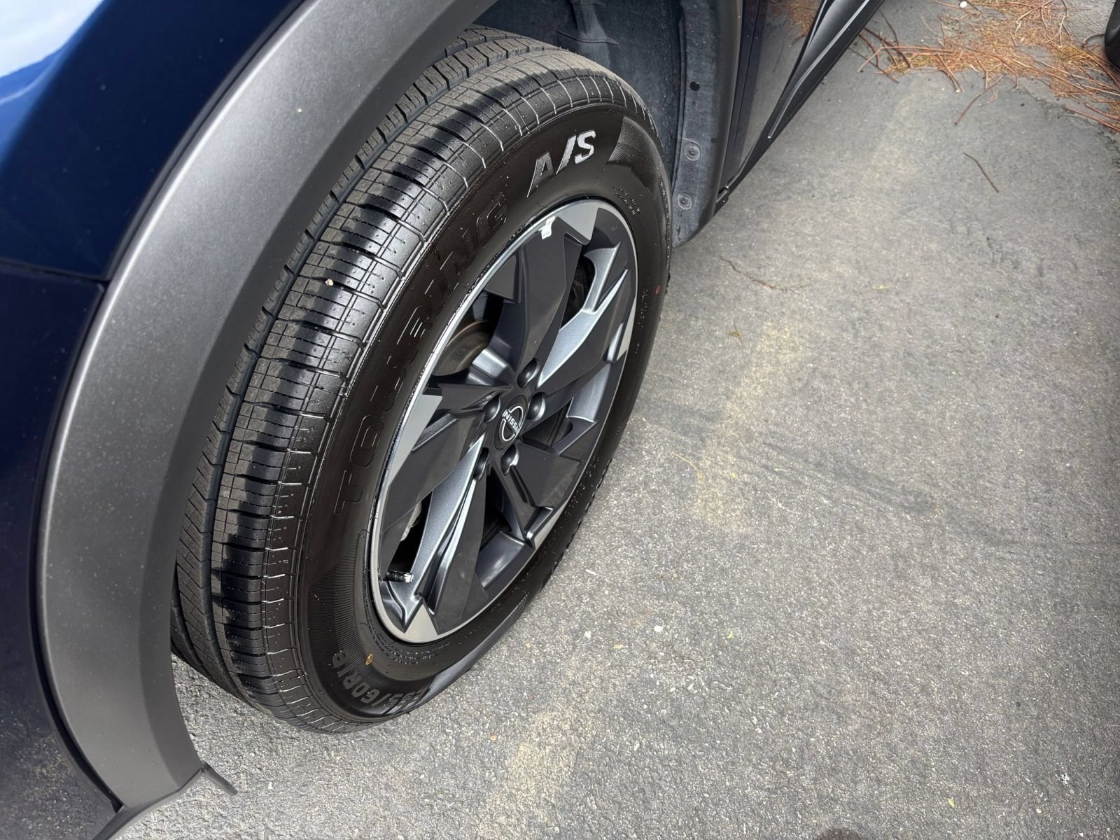 Used 2025 Nissan Rogue SV FWD image 31