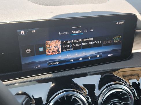 New 2025 Mercedes-Benz CLA 250 4MATIC image 21