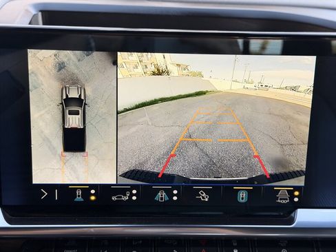 Used 2024 Chevrolet Silverado 3500 LTZ w/ LTZ Convenience Package image 20