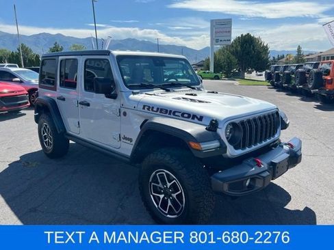 Used 2024 Jeep Wrangler Unlimited Rubicon AWD/4WD image 11