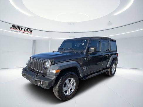 Used 2018 Jeep Wrangler Unlimited Sport S AWD/4WD image 7
