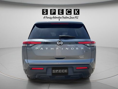 Used 2024 Nissan Pathfinder S AWD/4WD image 4
