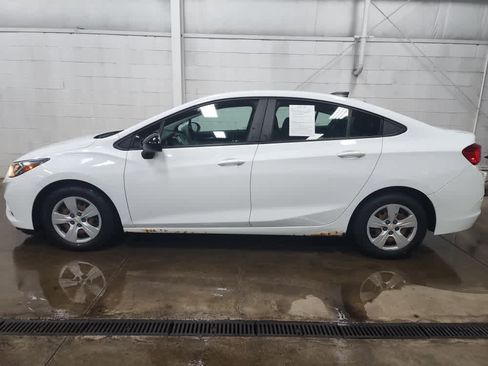 Used 2017 Chevrolet Cruze LS w/ LS Fleet Convenience Package image 5