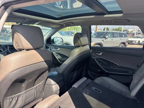 Used 2016 Hyundai Santa Fe SE w/ Option Group 03 AWD/4WD image 23