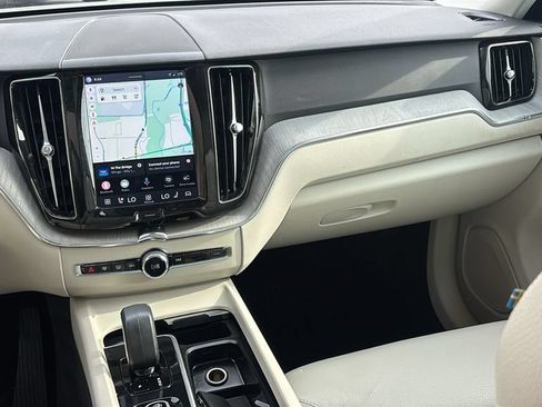 Certified 2023 Volvo XC60 B5 Plus w/ Climate Package AWD/4WD image 8