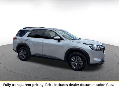 Used 2025 Nissan Pathfinder SV