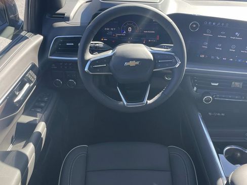 New 2026 Chevrolet Suburban Premier image 15