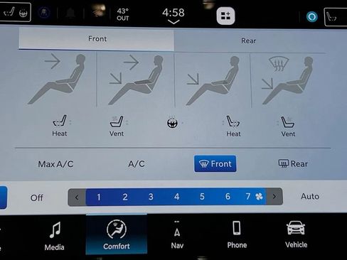 Used 2023 Chrysler Pacifica Pinnacle image 22