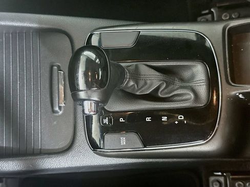 Used 2018 Kia Forte S w/ S Technology Plus Package FWD image 16