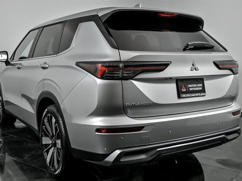New 2025 Mitsubishi Outlander SE AWD/4WD image 7