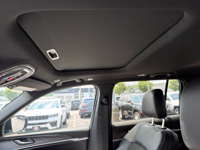 New 2026 Jeep Grand Cherokee Altitude AWD/4WD image 14
