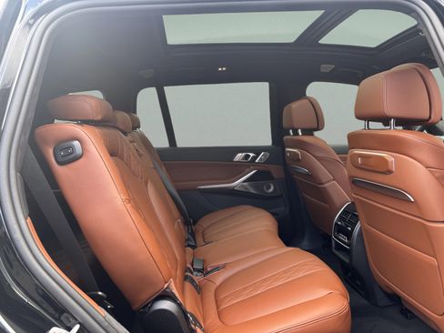 Used 2025 BMW ALPINA XB7 image 31