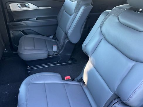 New 2026 Ford Explorer Active w/ Active Comfort Package image 9