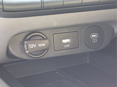 Used 2024 Hyundai Elantra SEL w/ Convenience Package FWD image 12