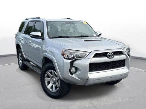 Used 2016 Toyota 4Runner Trail AWD/4WD image 4