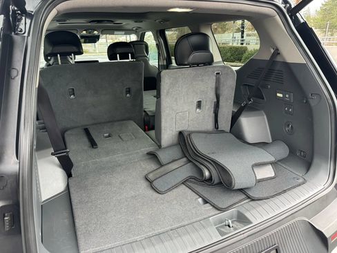 Used 2024 Kia EV9 Wind image 17