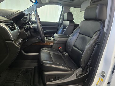 Used 2019 Chevrolet Tahoe LT image 13