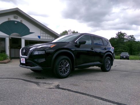 Used 2023 Nissan Rogue S FWD image 8