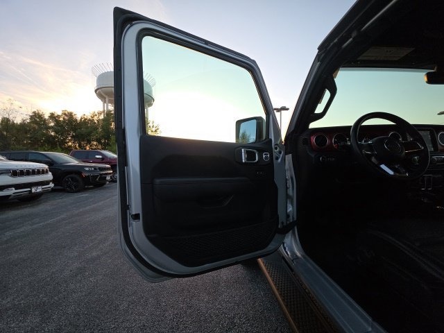 Used 2022 Jeep Wrangler Rubicon w/ LED Lighting Group AWD/4WD image 16