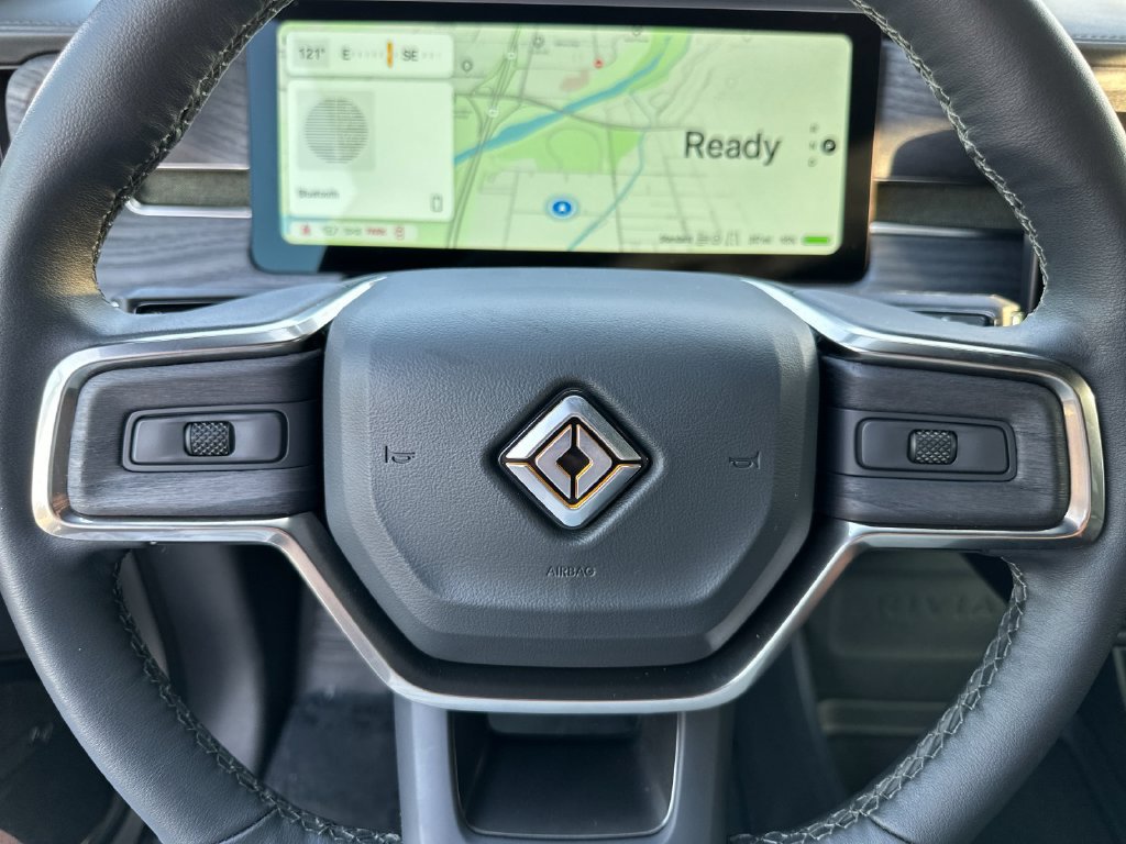 Used 2025 Rivian R1S Adventure Dual AWD/4WD image 22