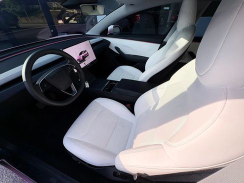 Used 2024 Tesla Model 3 Standard Range RWD image 11