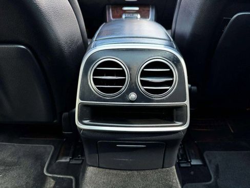 Used 2019 Mercedes-Benz S 560 4MATIC Sedan image 39
