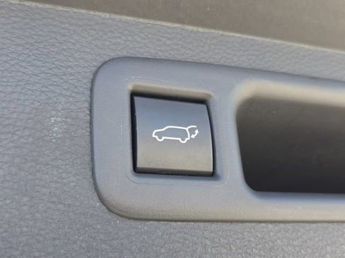 Used 2026 Toyota Highlander Limited AWD/4WD image 18