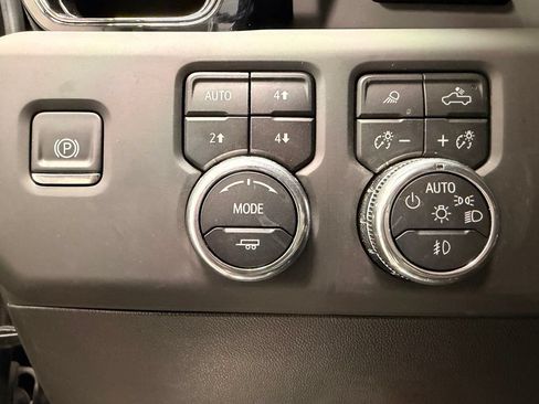 Used 2025 GMC Sierra 2500 AT4 w/ AT4 Premium Plus Package AWD/4WD image 37
