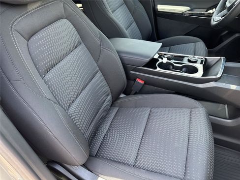 New 2026 Chevrolet Equinox LT FWD image 34