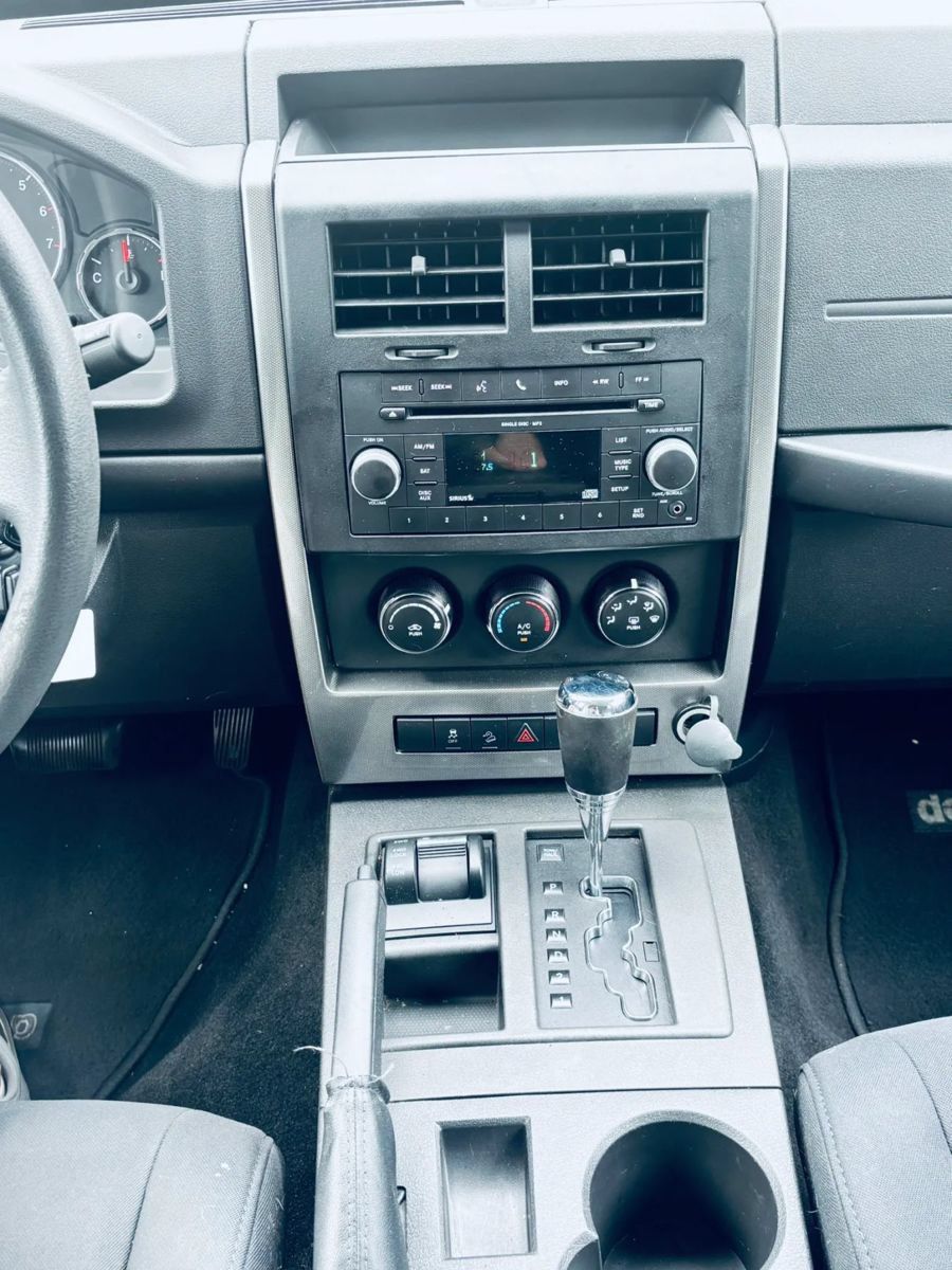 Used 2010 Jeep Liberty Sport w/ Popular Equipment Group AWD/4WD image 30