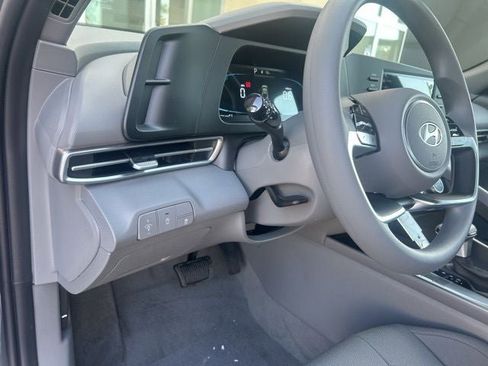 New 2026 Hyundai Elantra SE image 18