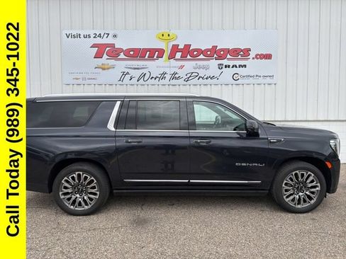 Used 2024 GMC Yukon XL Denali Ultimate w/ LPO, Floor Liner Package AWD/4WD image 1