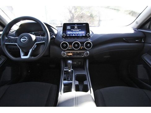 Used 2025 Nissan Sentra SV FWD image 9