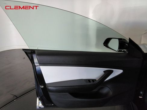 Used 2019 Tesla Model 3 Long Range image 17