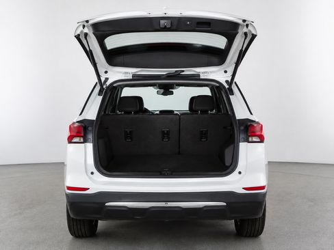 Used 2024 Chevrolet Equinox LT FWD image 14