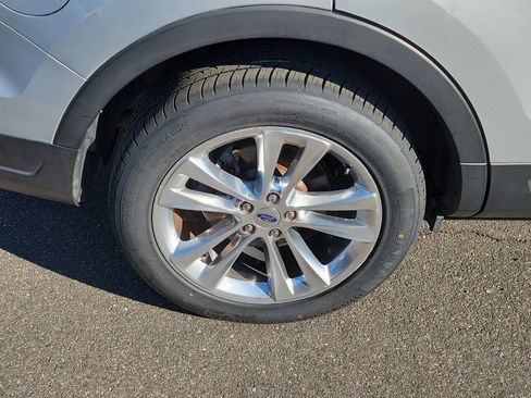 Used 2019 Ford Explorer XLT w/ Equipment Group 202A image 41