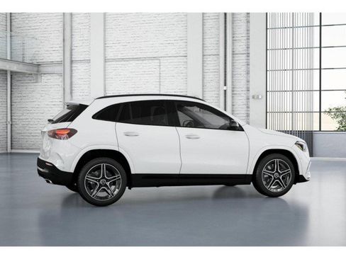 Certified 2024 Mercedes-Benz GLA 250 4MATIC image 29