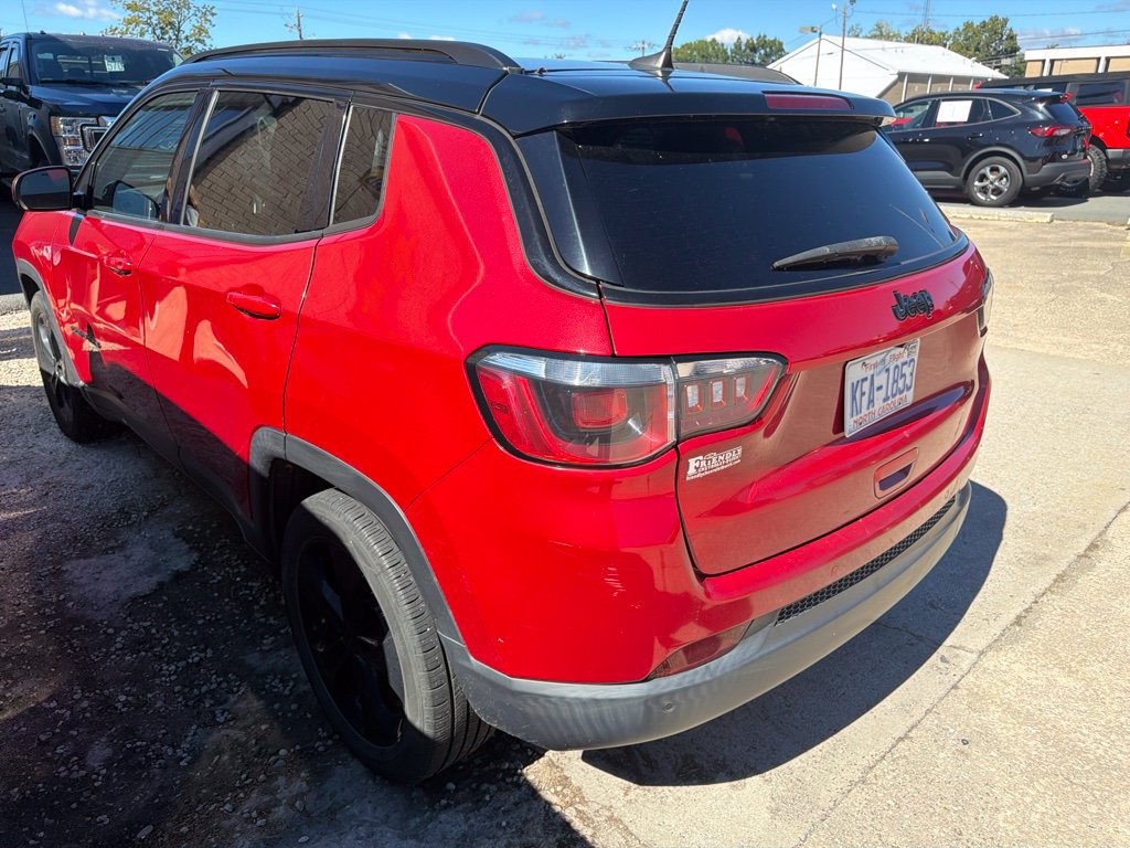 Used 2019 Jeep Compass Latitude FWD image 4