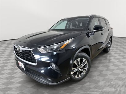 Used 2024 Toyota Highlander XLE