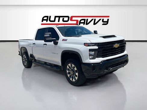 Used 2025 Chevrolet Silverado 2500 Custom w/ Custom Value Package AWD/4WD image 1