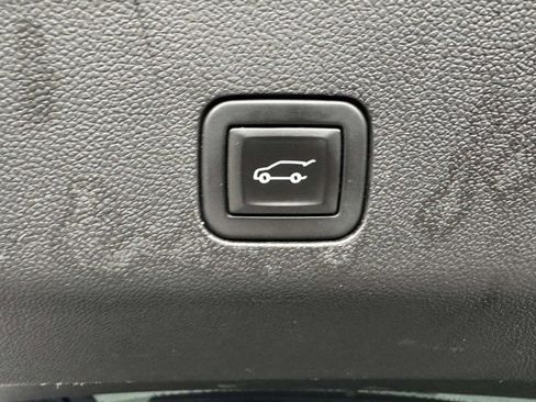 Used 2021 Chevrolet Tahoe LT image 17