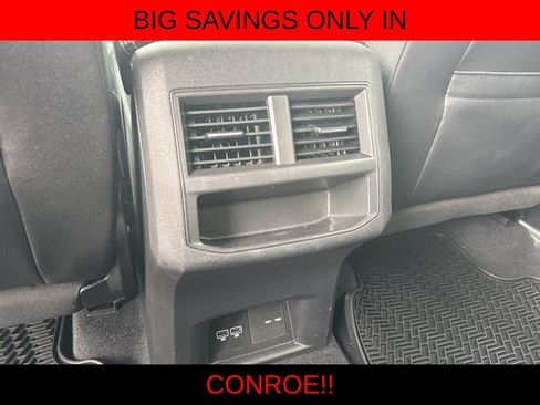 Used 2020 Volkswagen Atlas Cross Sport SE w/ Panoramic Sunroof Package FWD image 26