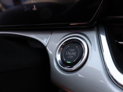 New 2026 Chevrolet Trax LT w/ LT Convenience Package FWD image 21