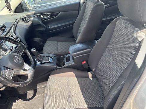 Used 2021 Nissan Rogue Sport SV image 7