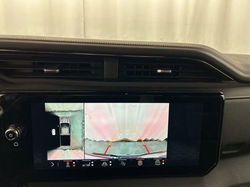 Used 2024 GMC Sierra 3500 AT4 w/ AT4 Premium Plus Package image 18