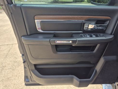 Used 2014 RAM 1500 Laramie RWD image 12