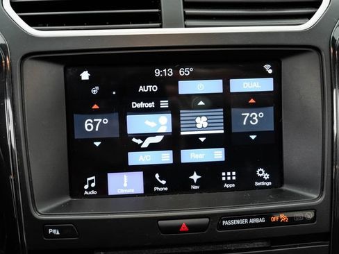 Used 2017 Ford Explorer XLT w/ Equipment Group 202A FWD image 18